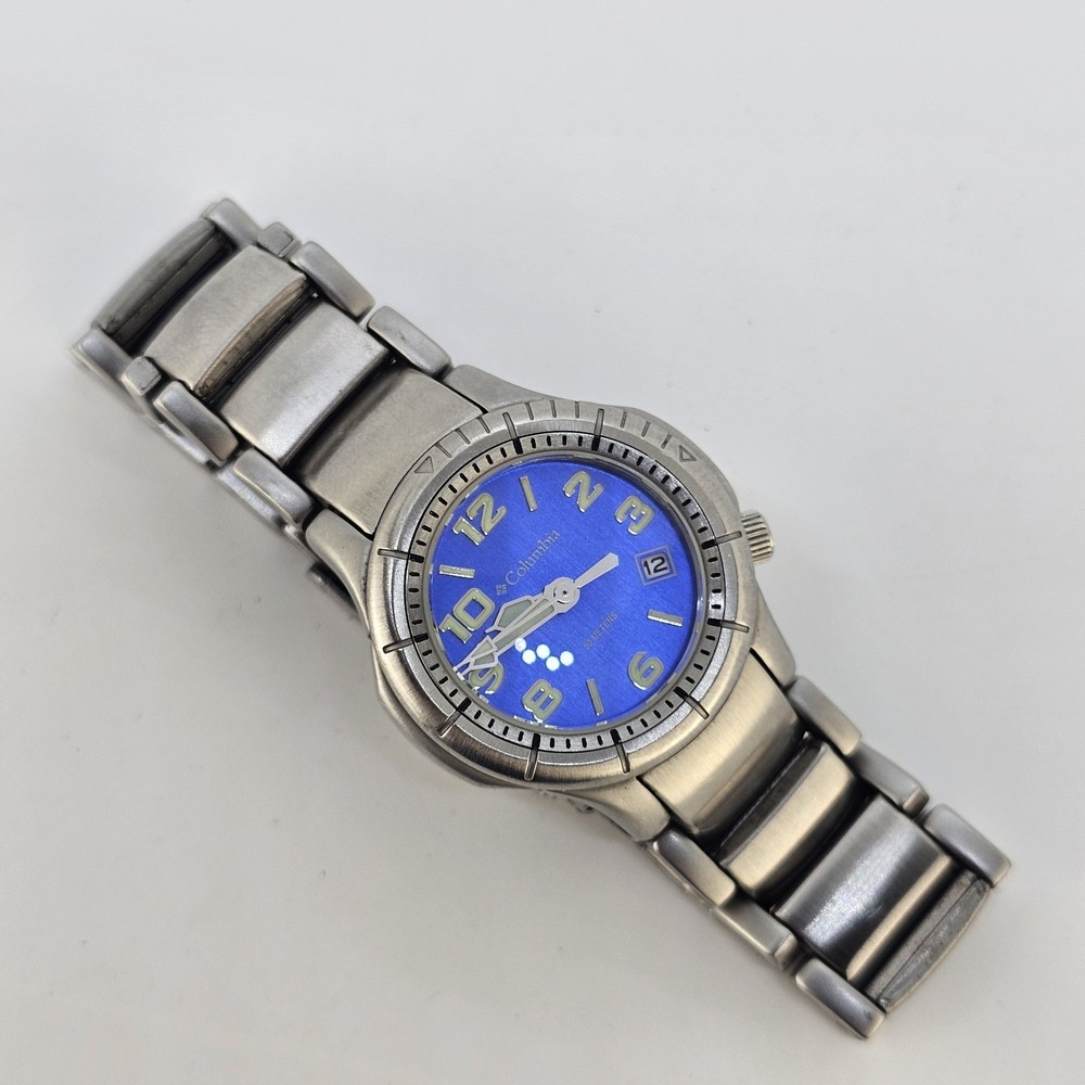 Columbia Women's Analog Watch 28MM Blue Dial Date Gray Bands 5.75" NEW Battery
